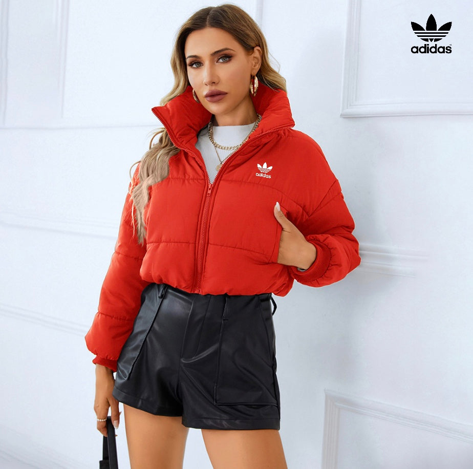 Chaqueta acolchada con cremallera y cuello alto para mujer