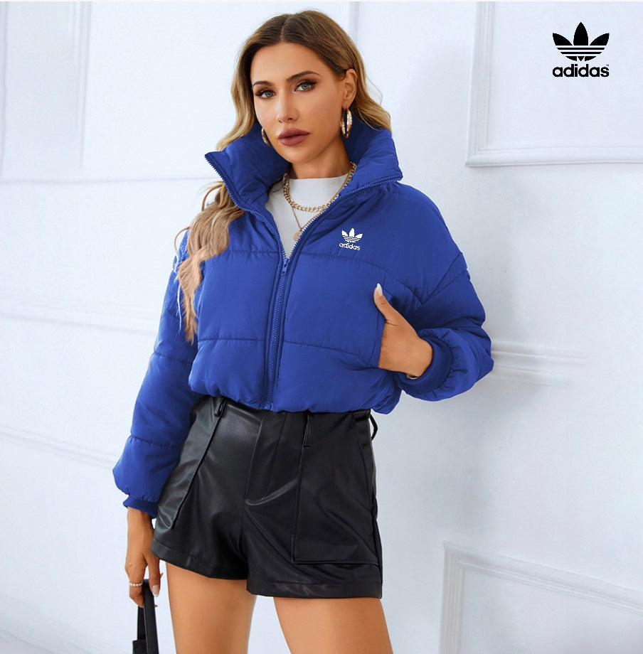 Chaqueta acolchada con cremallera y cuello alto para mujer